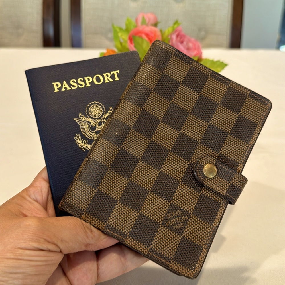 Authentic Louis Vuitton Ebene agenda/passport wallet